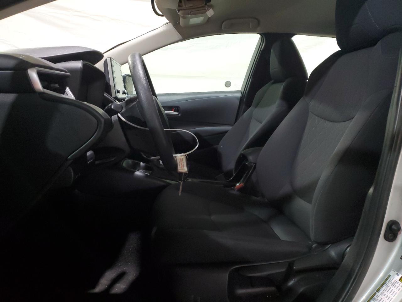 2021 TOYOTA COROLLA LE - Фото 7