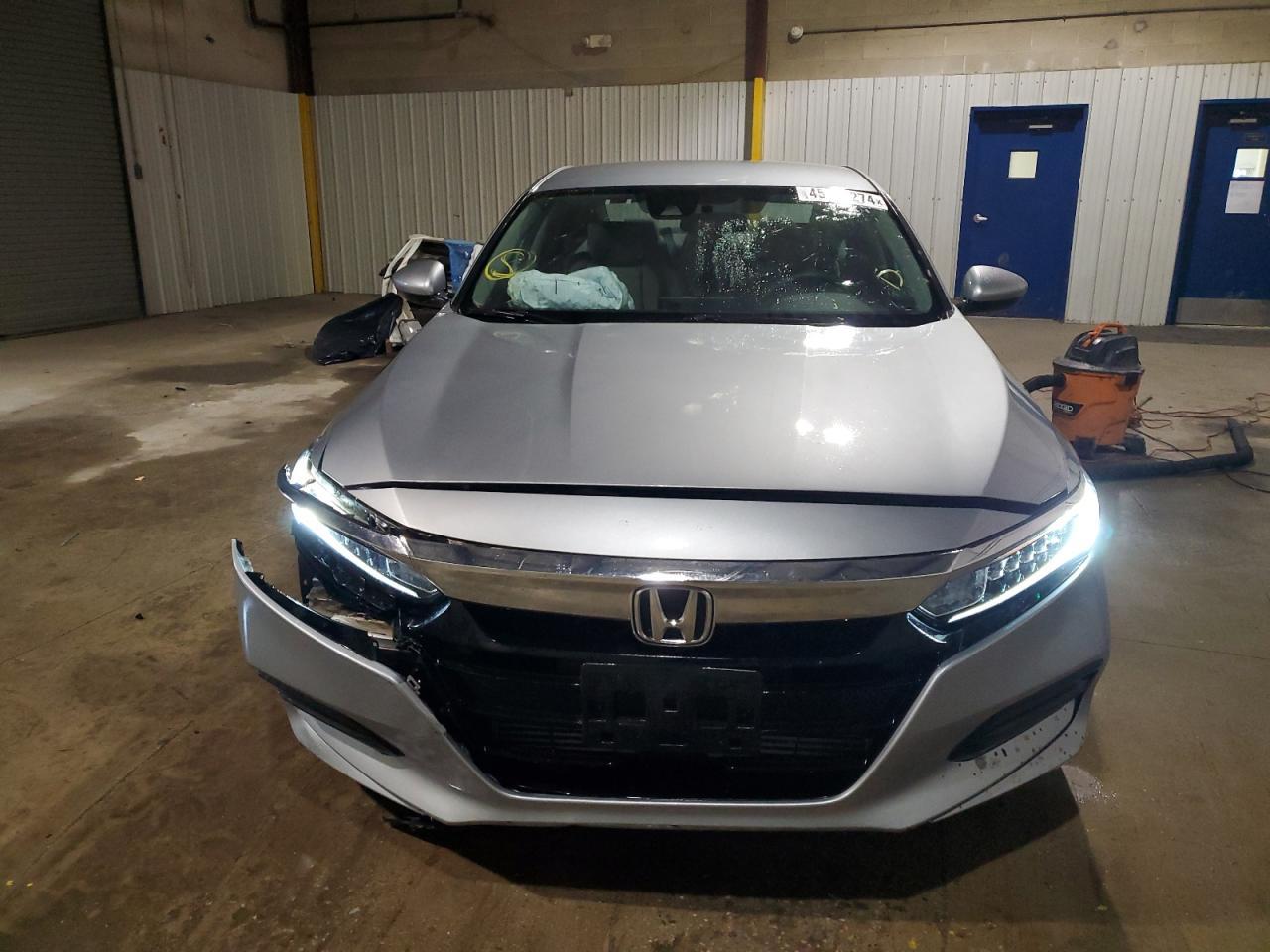 2018 HONDA ACCORD LX - Фото 5
