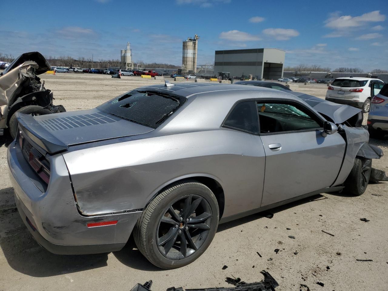 2016 DODGE CHALLENGER - Фото 3