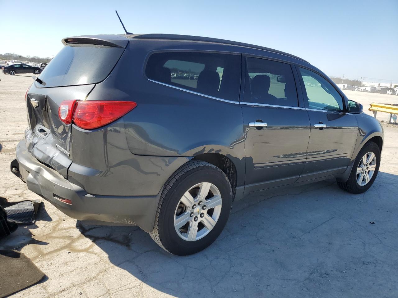 2011 CHEVROLET TRAVERSE L - Фото 3
