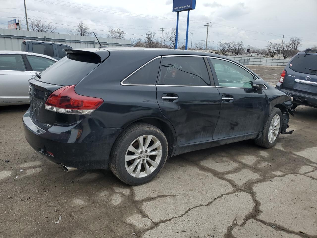 2013 TOYOTA VENZA LE - Фото 3