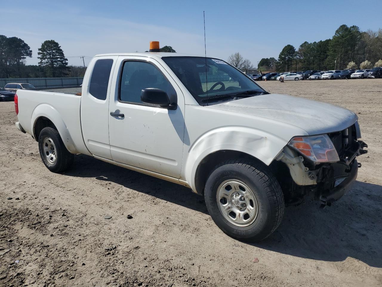 2017 NISSAN FRONTIER S - Image 4