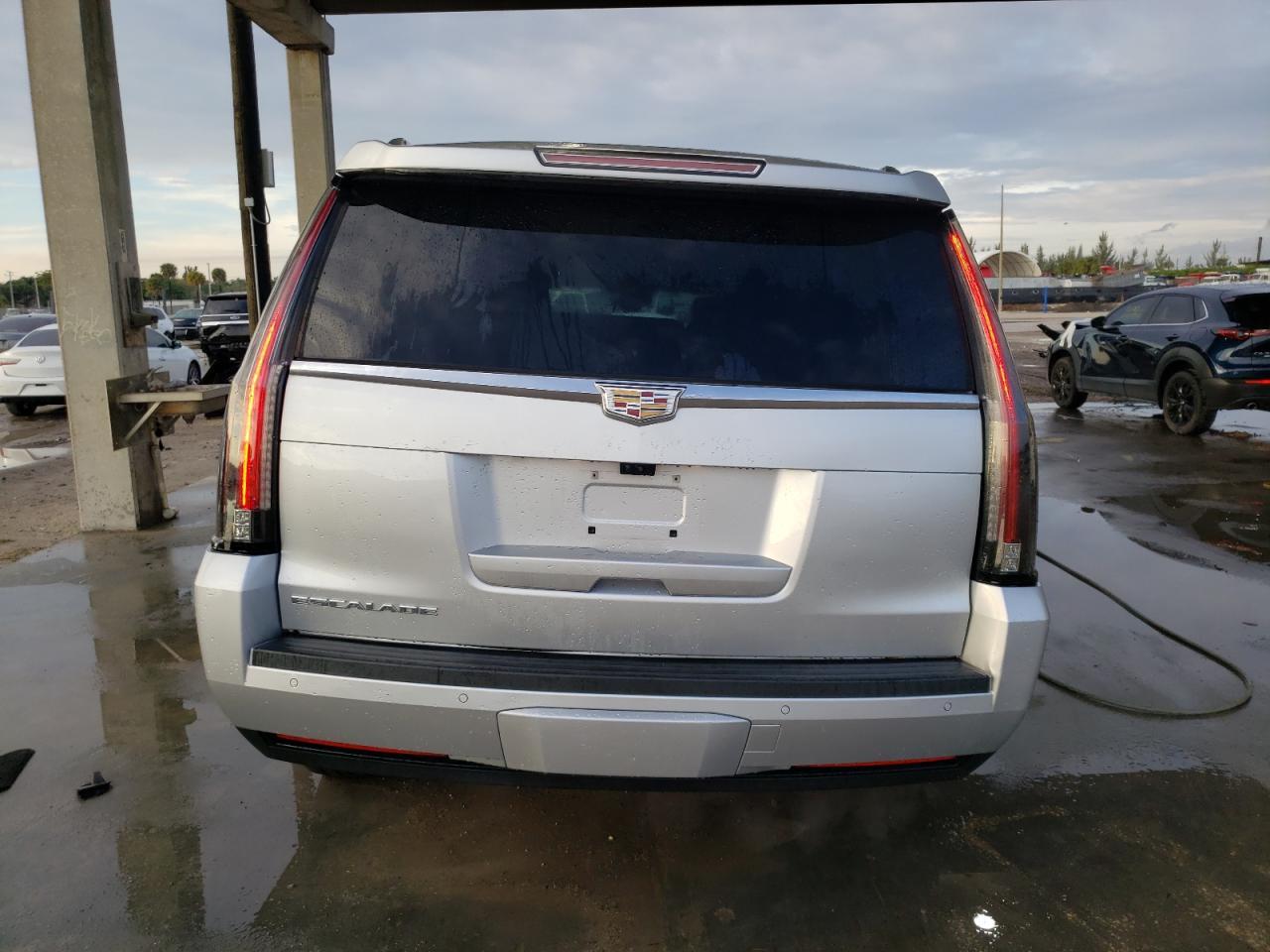 2017 CADILLAC ESCALADE E - Image 6