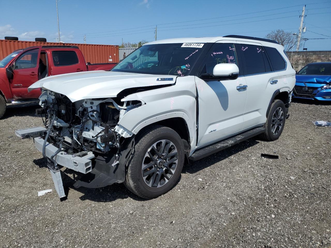 2023 TOYOTA SEQUOIA SR