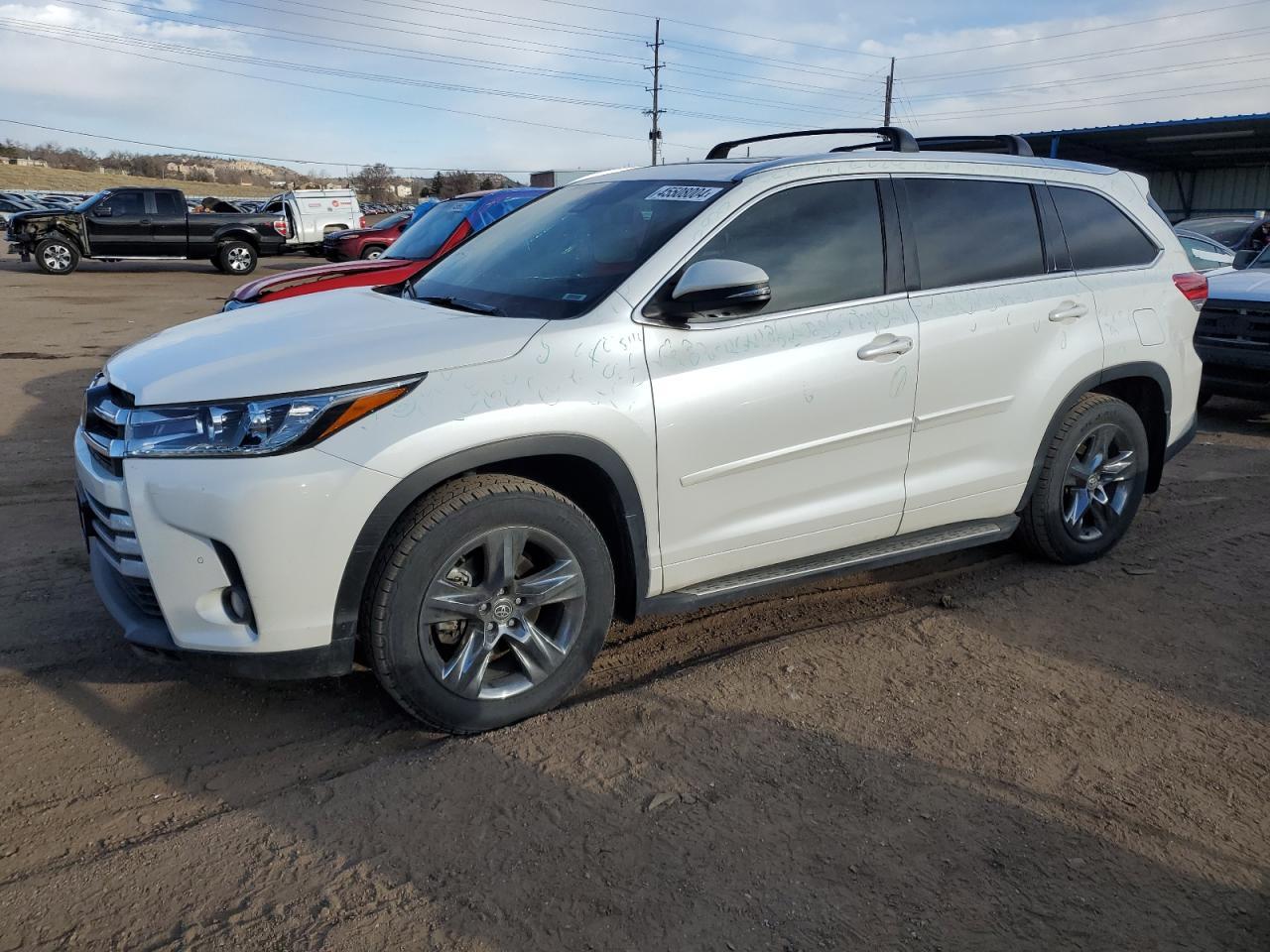 2018 TOYOTA HIGHLANDER car image