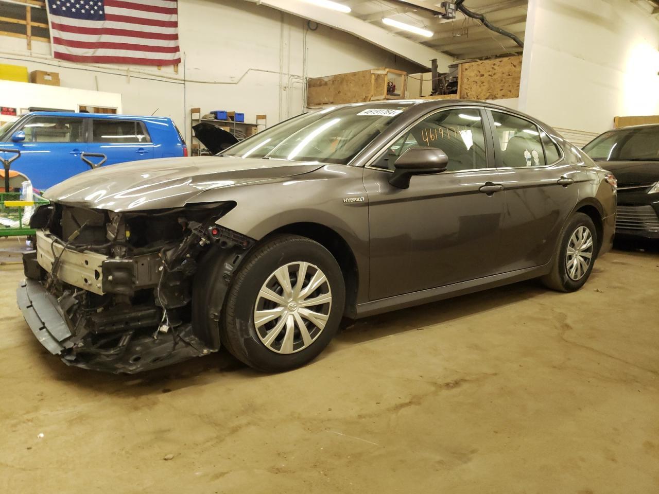 2019 TOYOTA CAMRY LE
