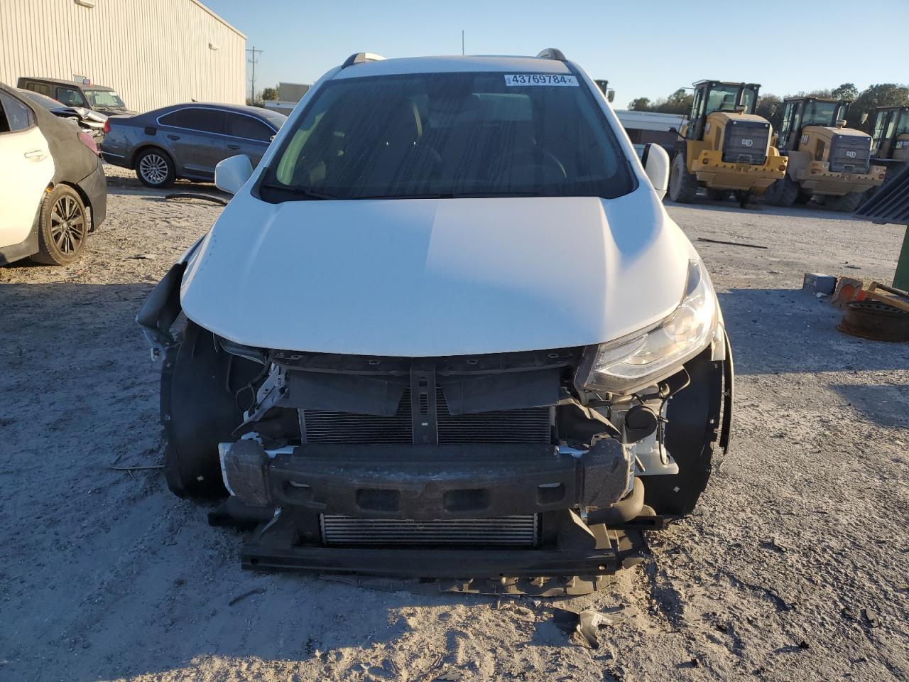 2019 CHEVROLET TRAX 1LT - Фото 5