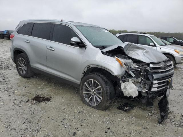 2019 Toyota Highlander Se - Фото 4