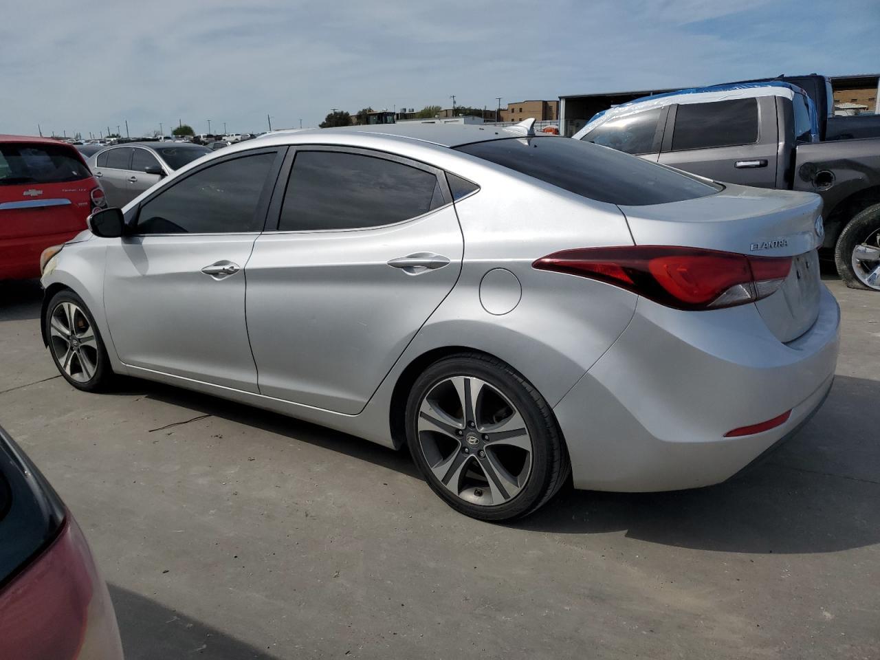 2014 HYUNDAI ELANTRA SE - Image 2