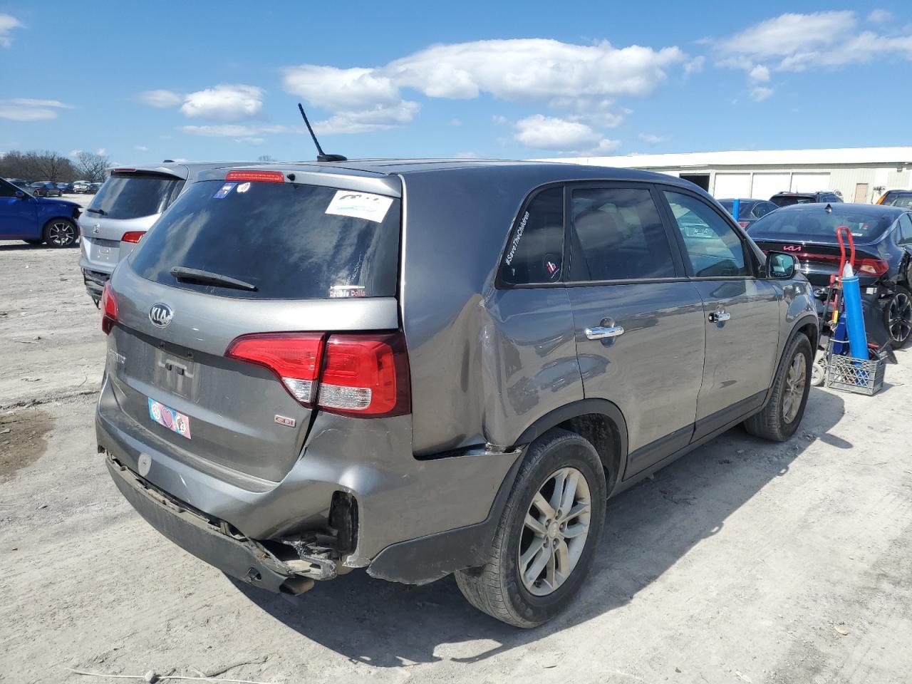 2015 KIA SORENTO LX - Image 3