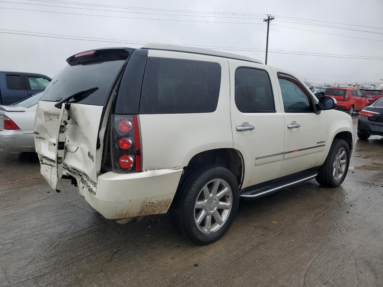 2012 GMC YUKON DENA - Image 3
