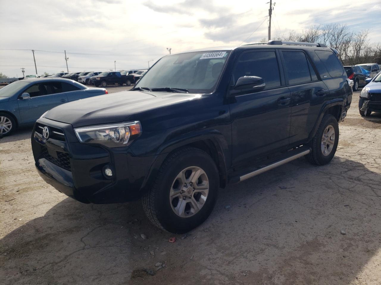 2022 TOYOTA 4RUNNER SR