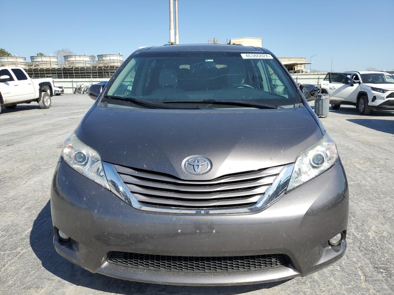 2015 TOYOTA SIENNA XLE - Фото 5