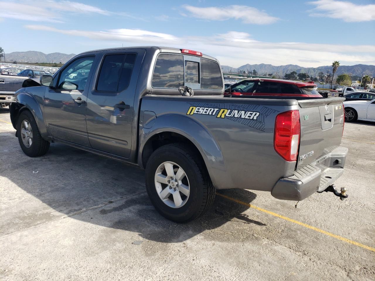 2016 NISSAN FRONTIER S - Фото 2