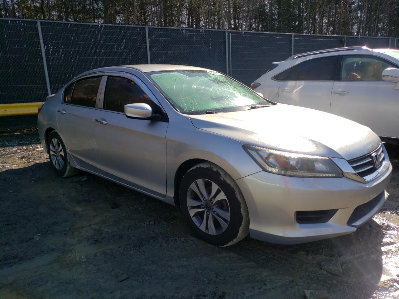 2014 HONDA ACCORD LX - Image 4