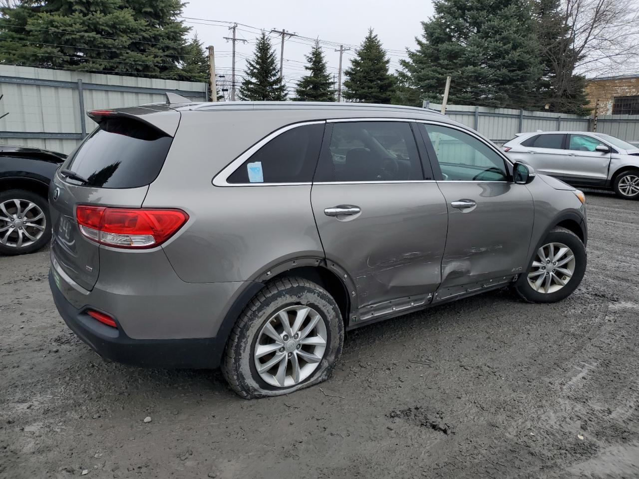 2017 KIA SORENTO LX - Image 3