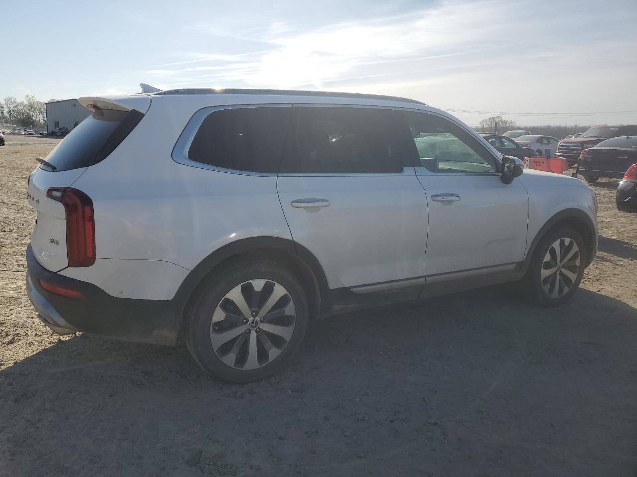 2020 KIA TELLURIDE - Image 3