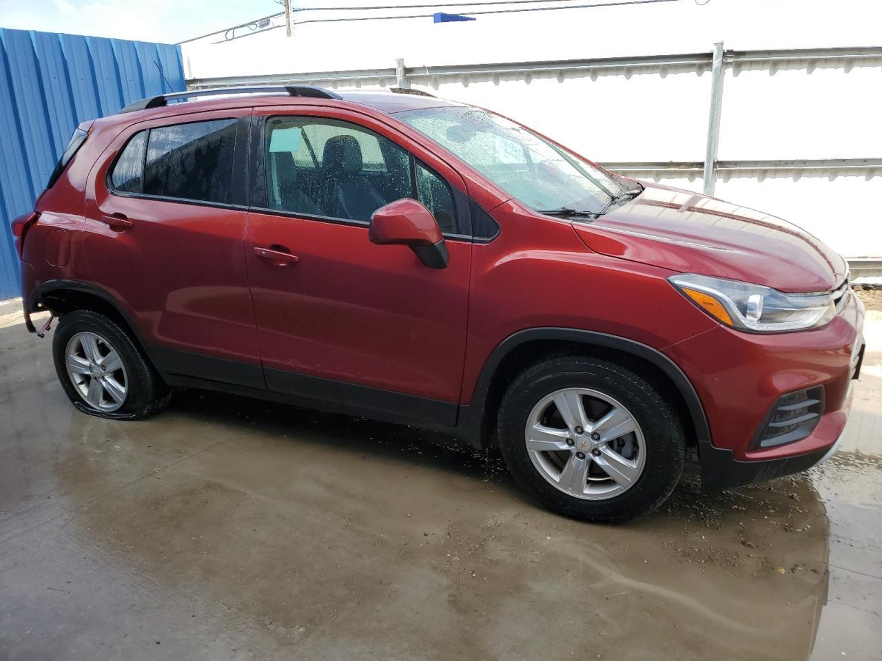 2021 CHEVROLET TRAX 1LT - Image 4