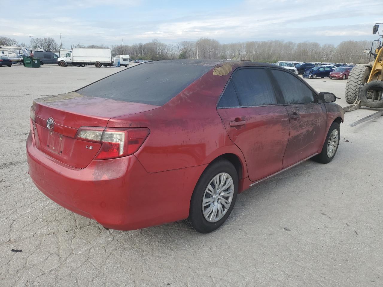 2013 TOYOTA CAMRY L - Фото 3