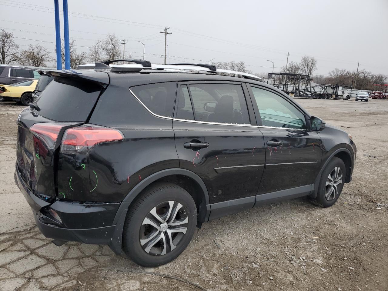 2016 TOYOTA RAV4 LE - Фото 3