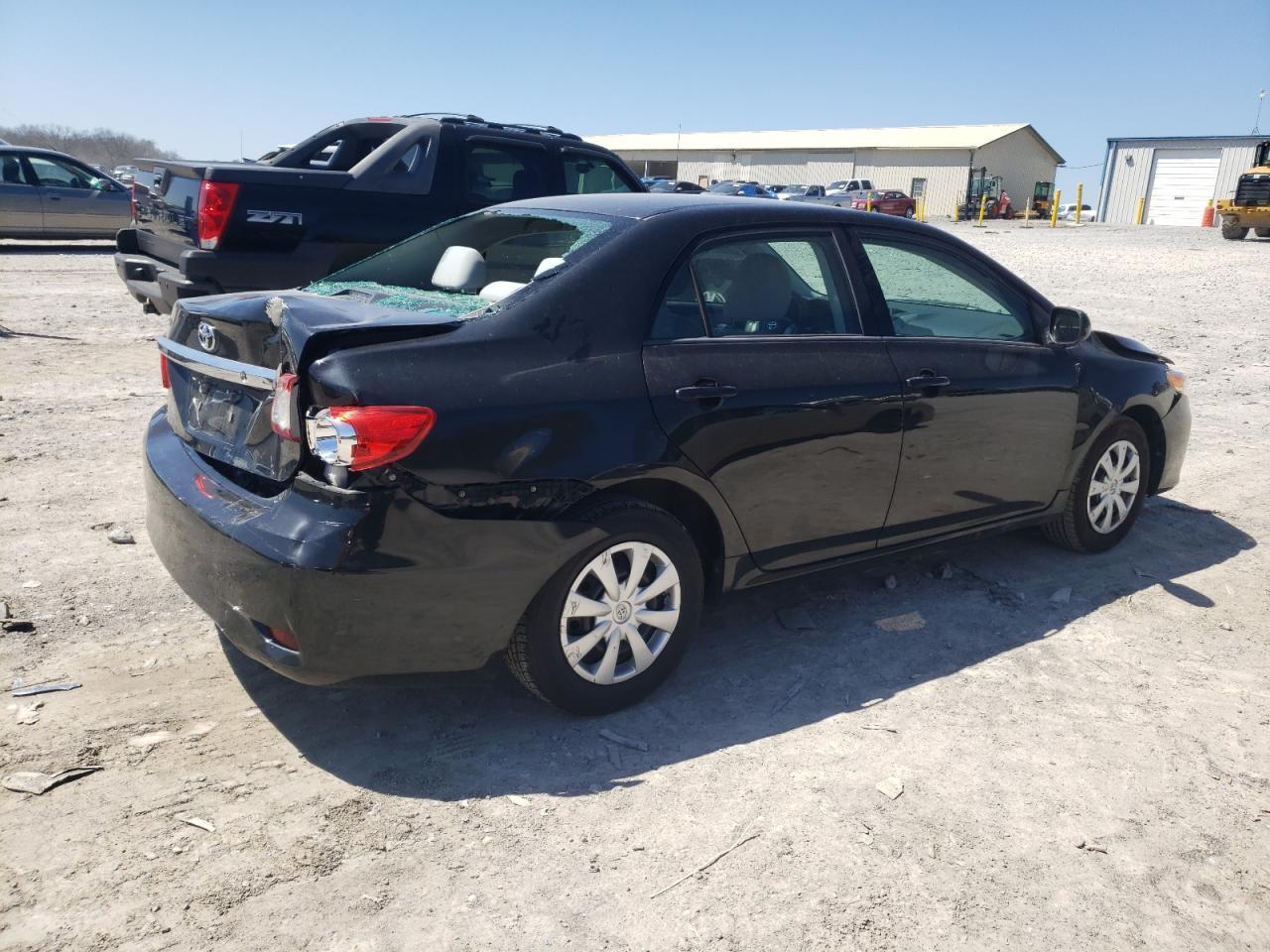2013 TOYOTA COROLLA BA - Фото 3