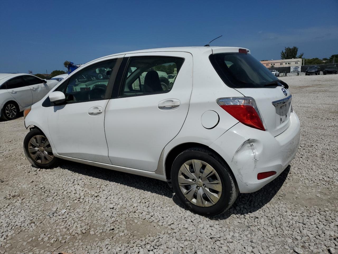 2013 TOYOTA YARIS - Фото 2