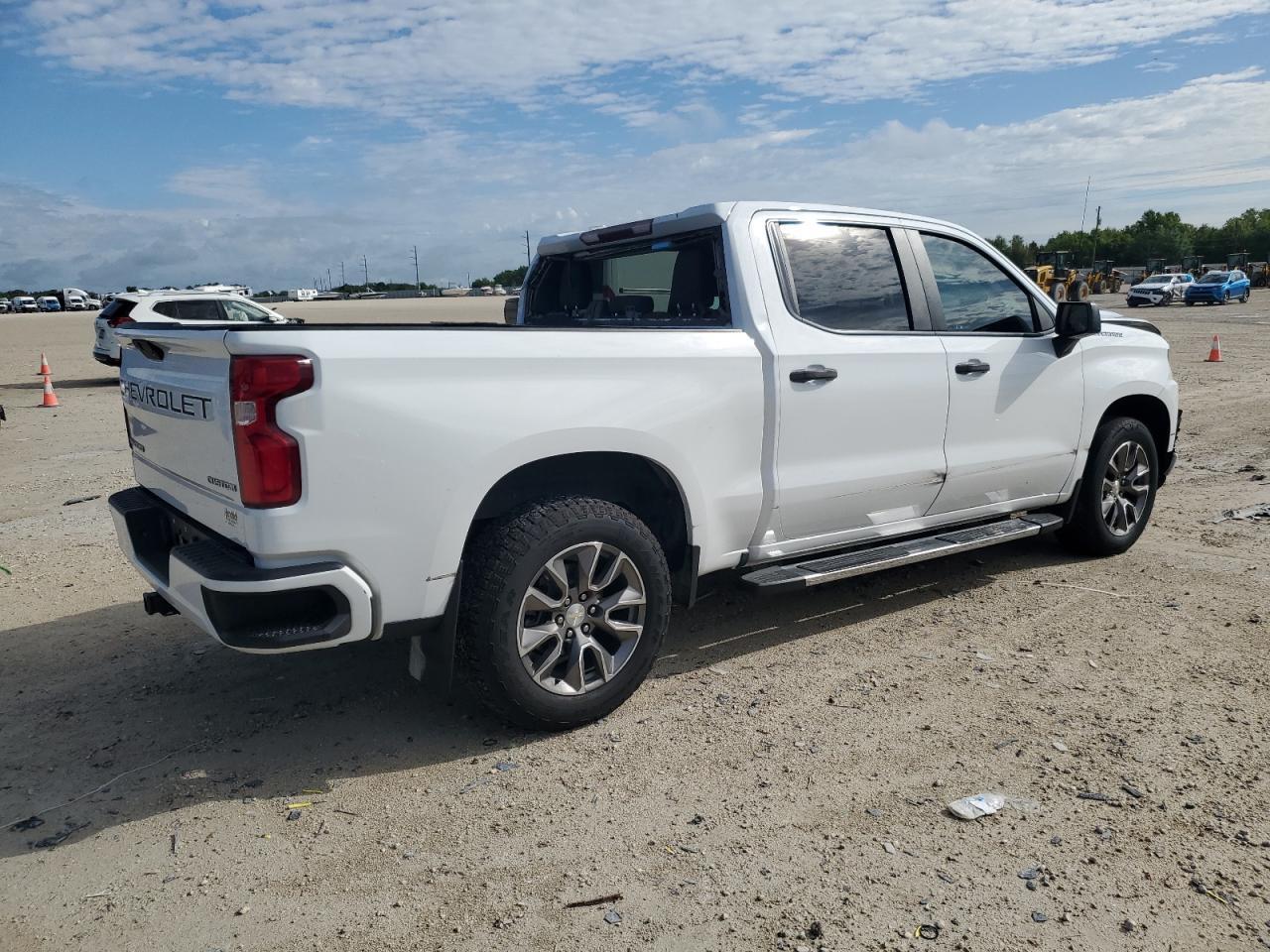 2019 CHEVROLET SILVERADO - Фото 3