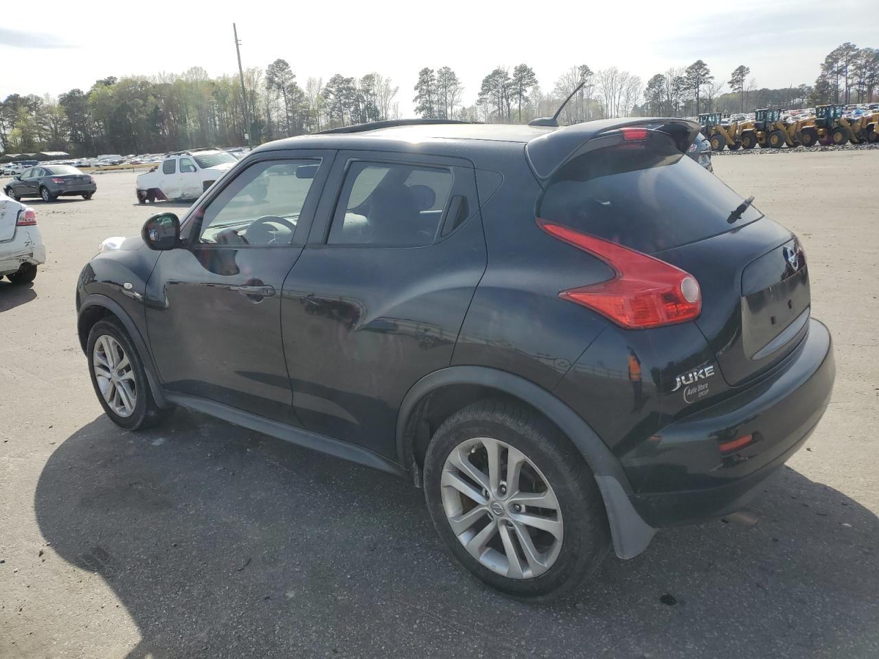 2011 NISSAN JUKE S - Фото 2