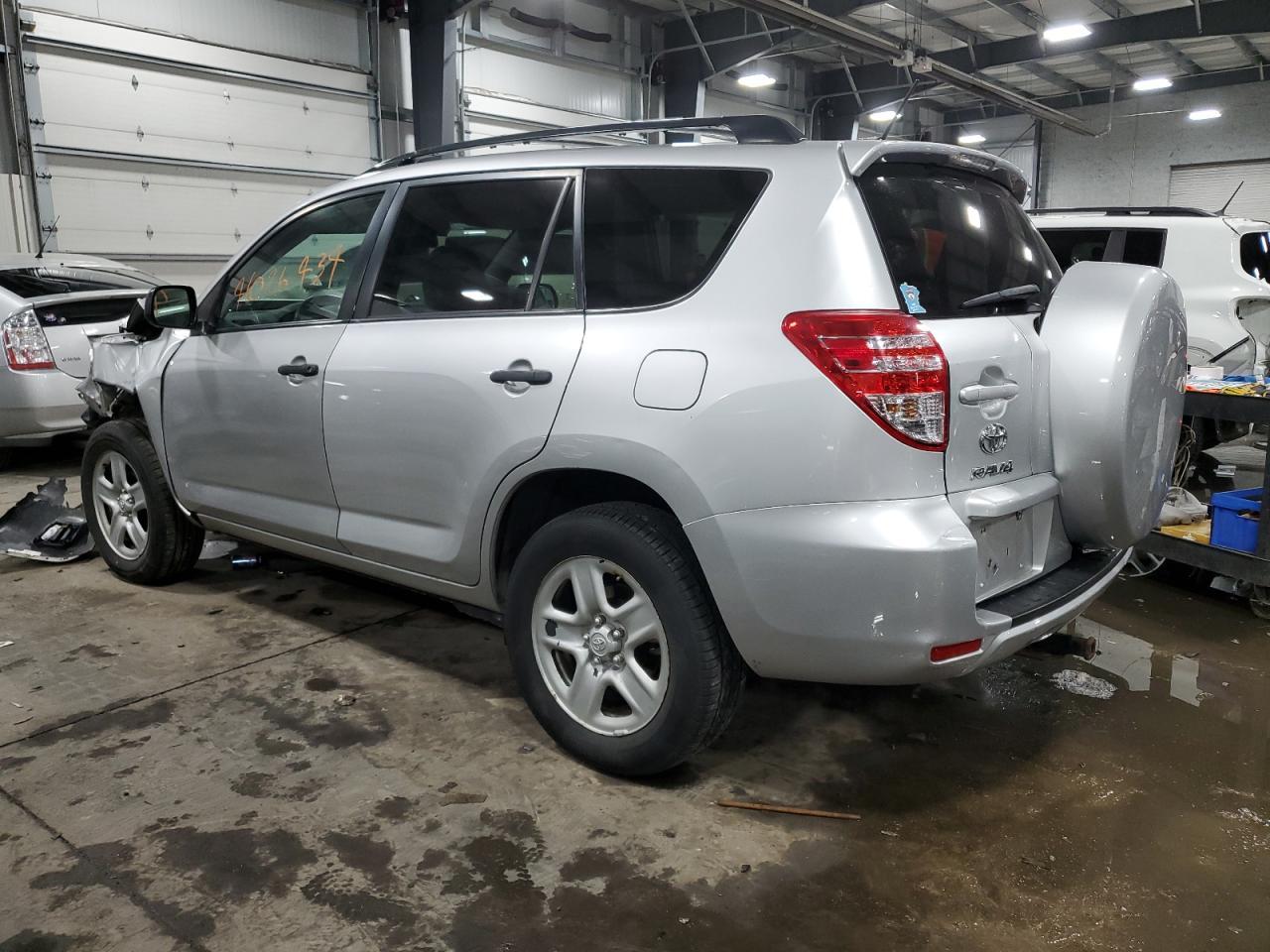 2011 TOYOTA RAV4 - Image 2