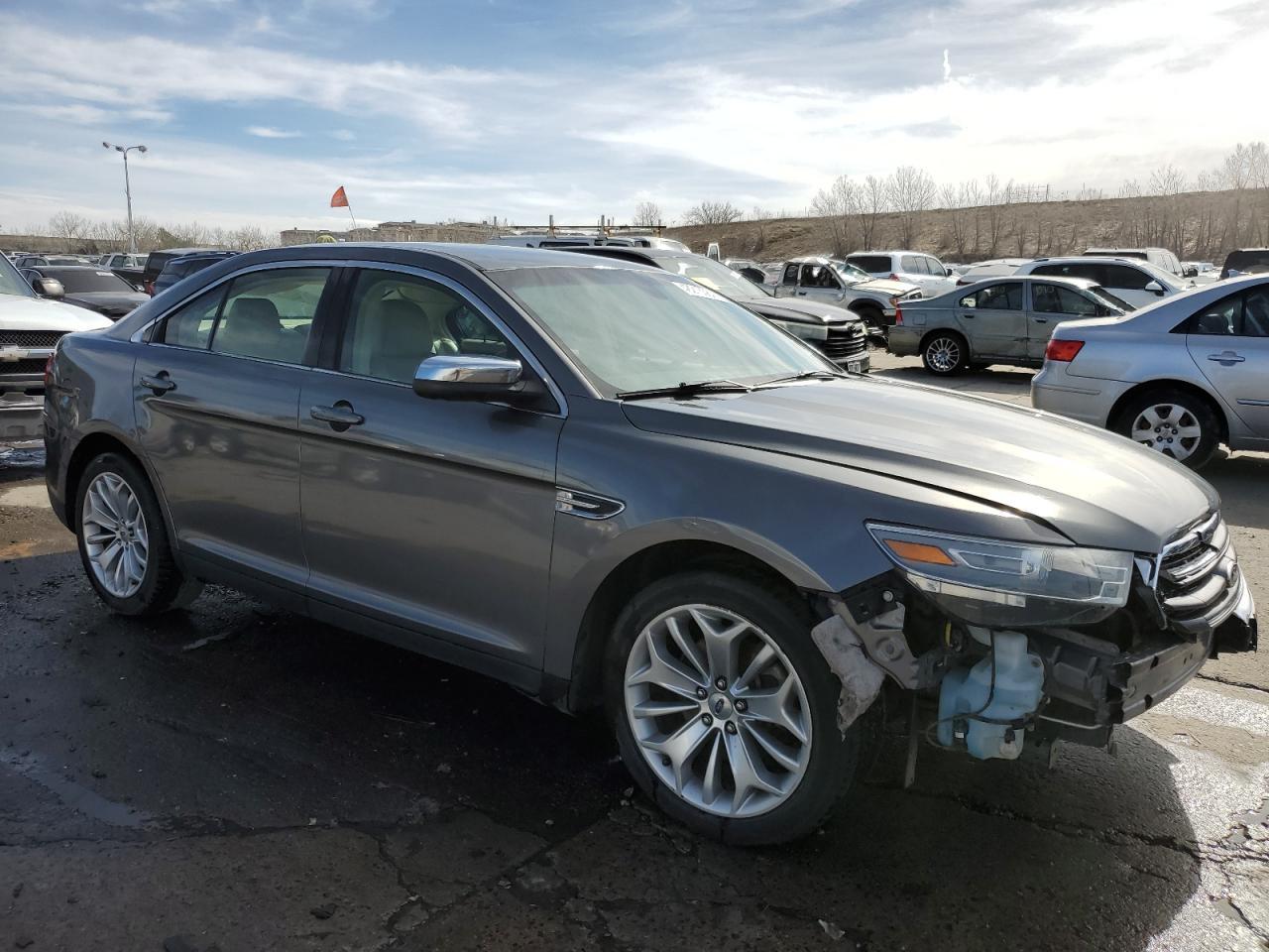 2013 FORD TAURUS LIM - Image 4