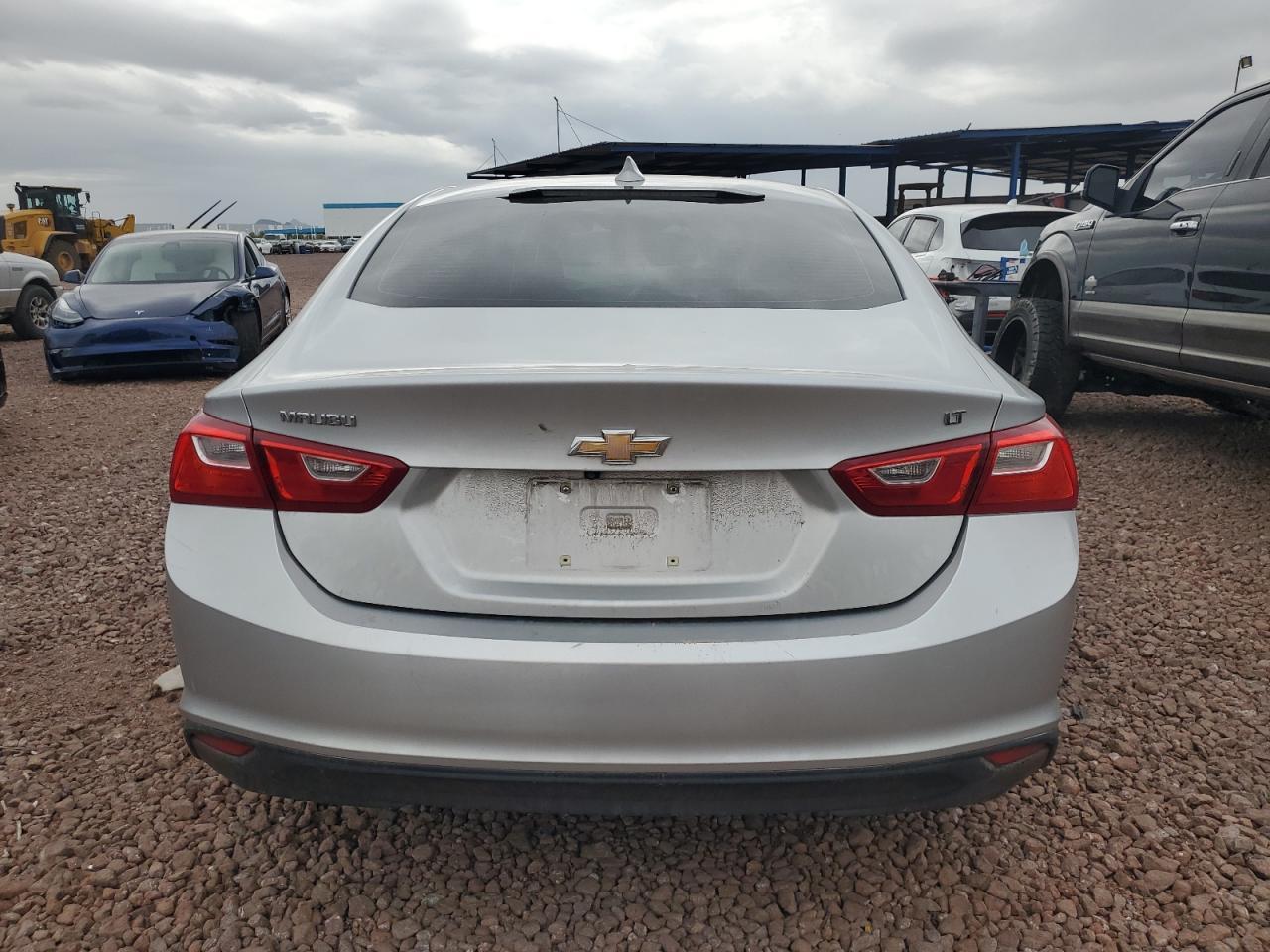 2017 CHEVROLET MALIBU LT - Фото 6