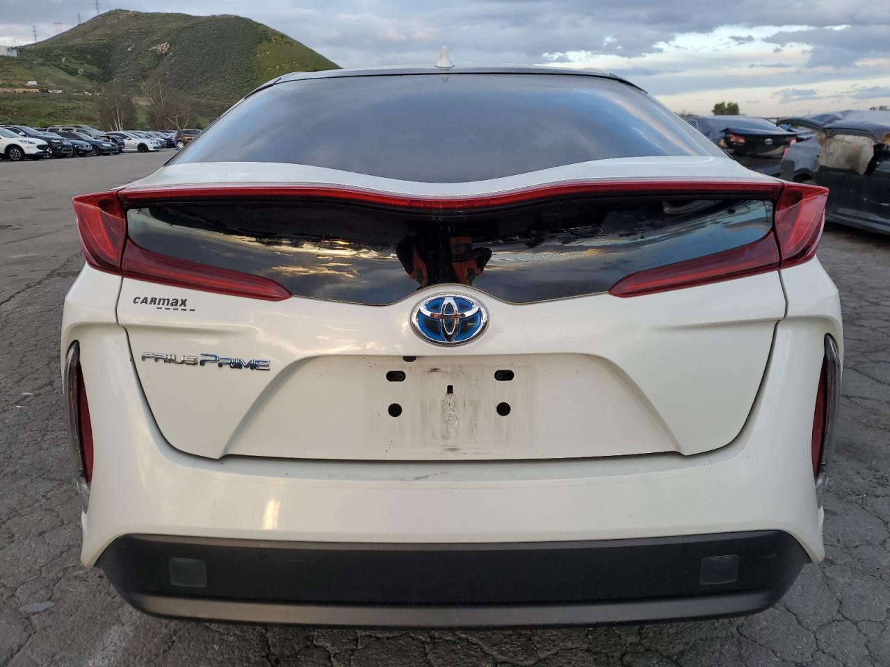 2018 TOYOTA PRIUS PRIM - Фото 6