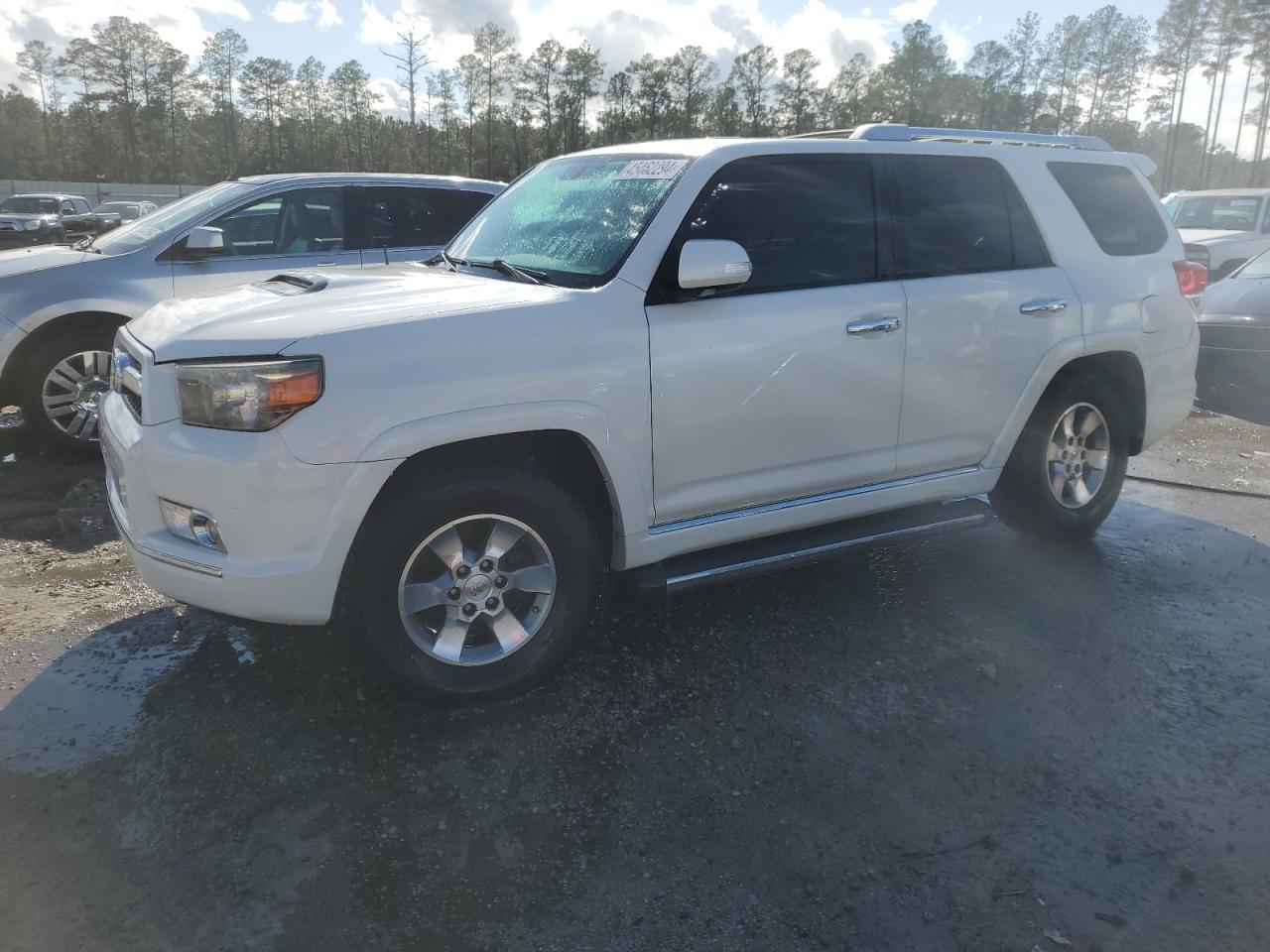 2011 TOYOTA 4RUNNER SR