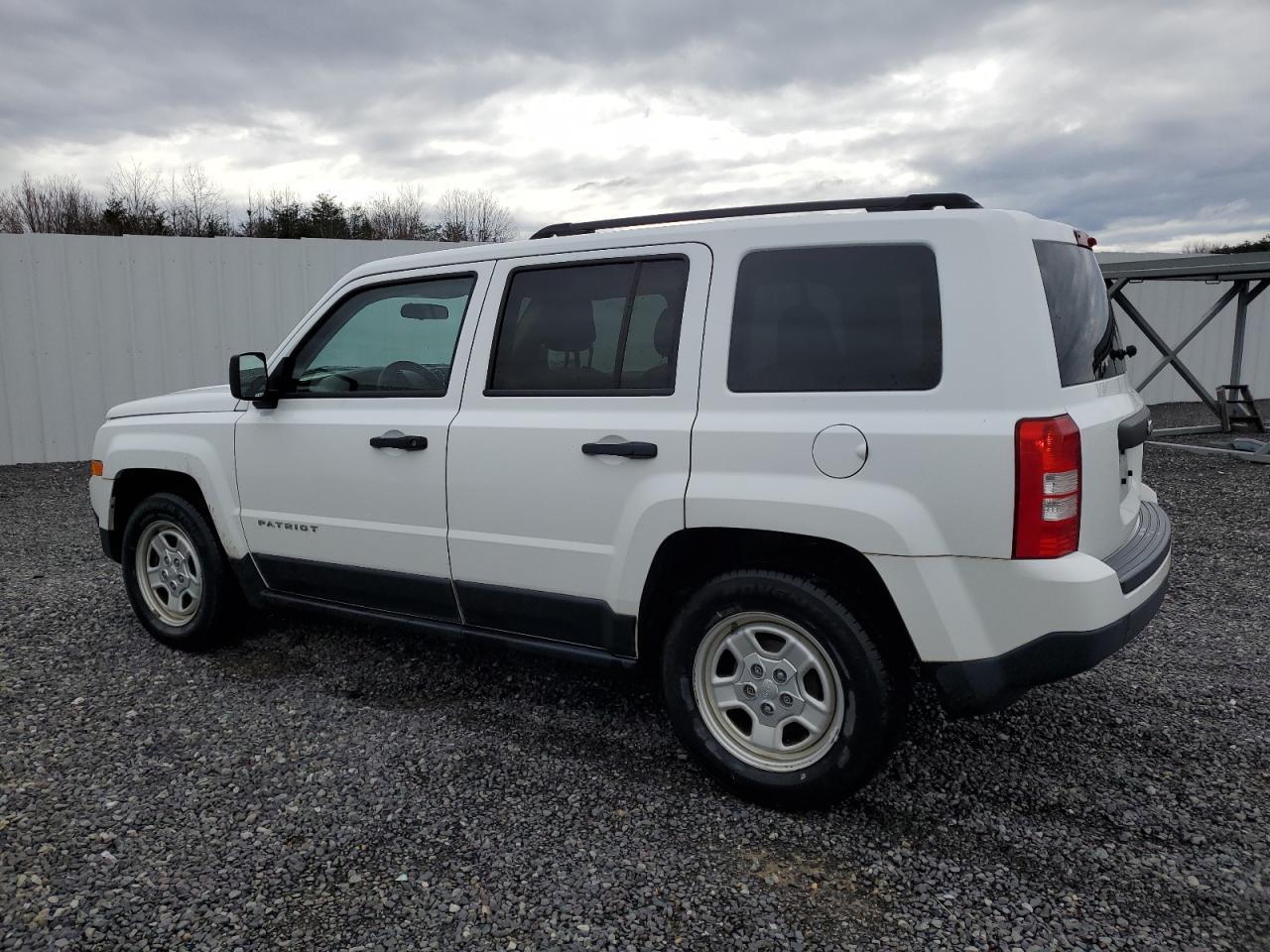 2014 JEEP PATRIOT SP - Image 2