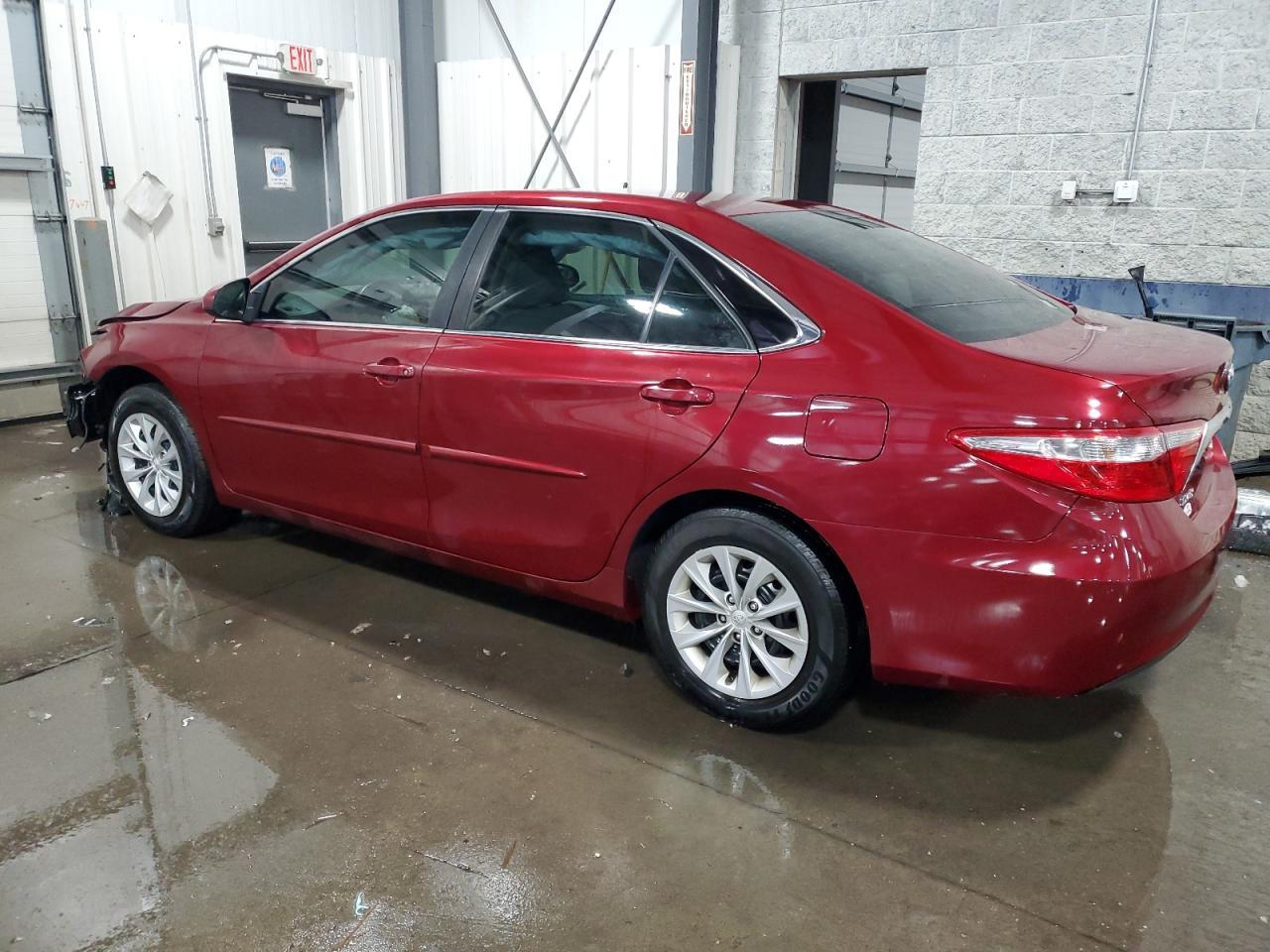 2016 TOYOTA CAMRY LE - Фото 2