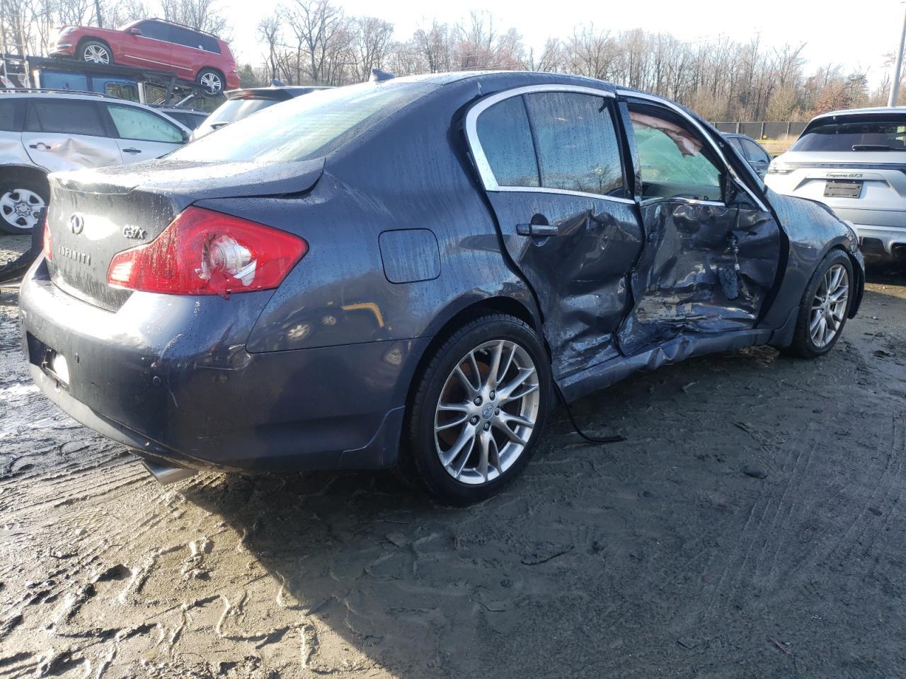 2012 INFINITI G37 - Фото 3