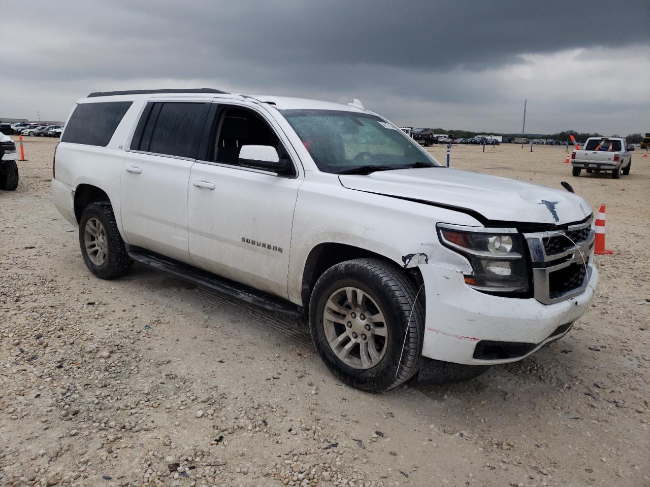 2016 CHEVROLET SUBURBAN C - Image 4