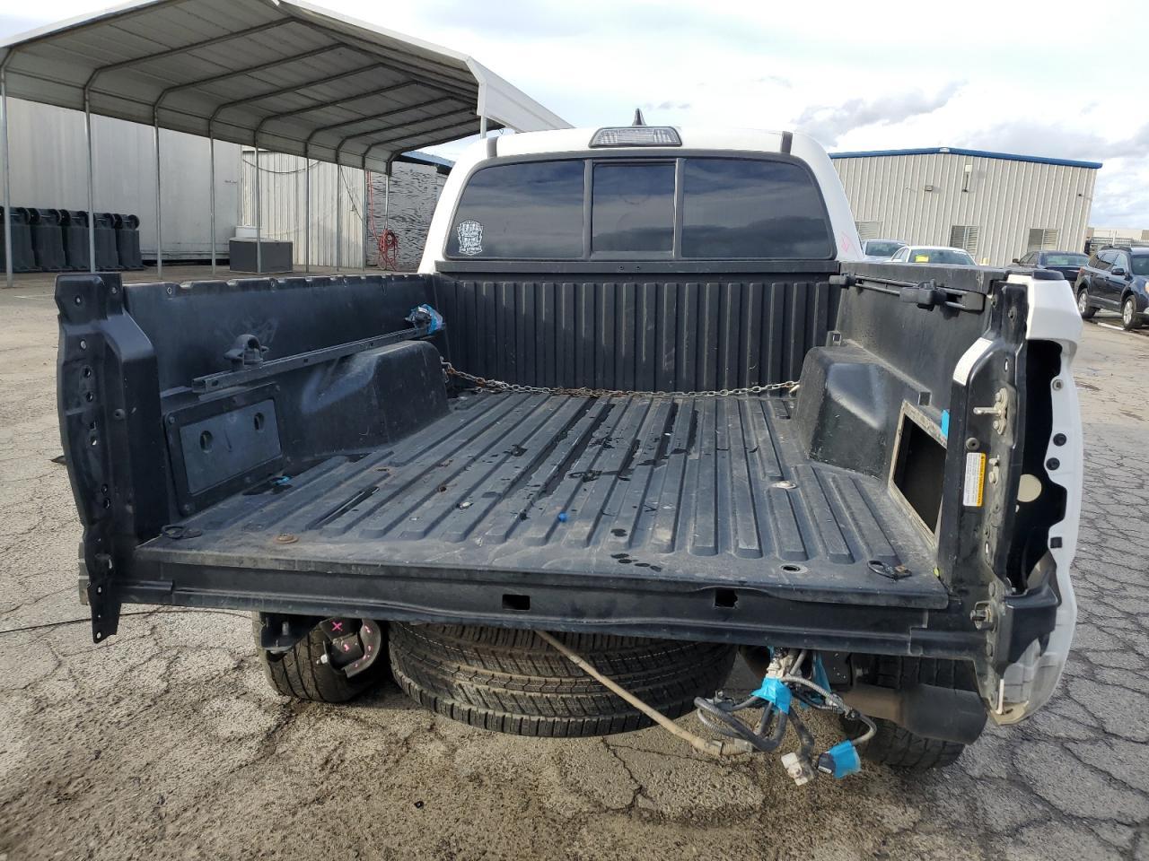 2016 TOYOTA TACOMA DOU - Фото 6