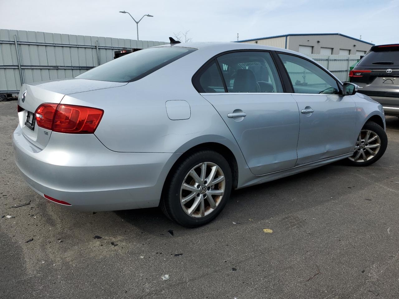 2014 VOLKSWAGEN JETTA SE - Фото 3