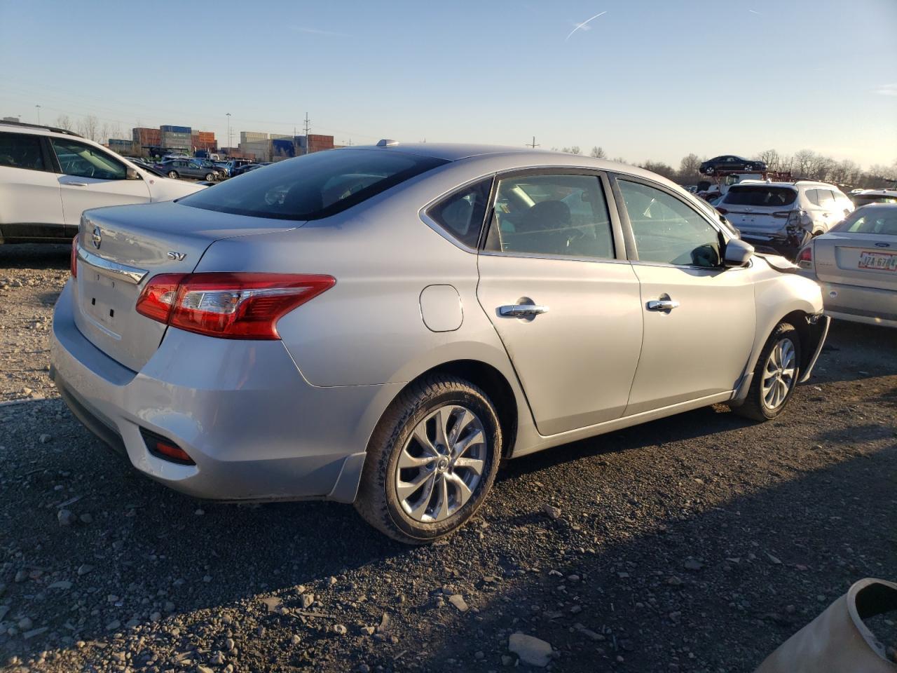2017 NISSAN SENTRA S - Фото 3