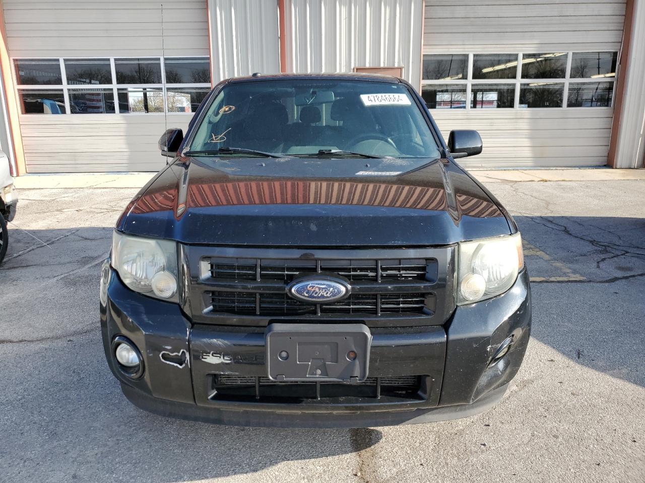 2010 FORD ESCAPE XLT - Image 5