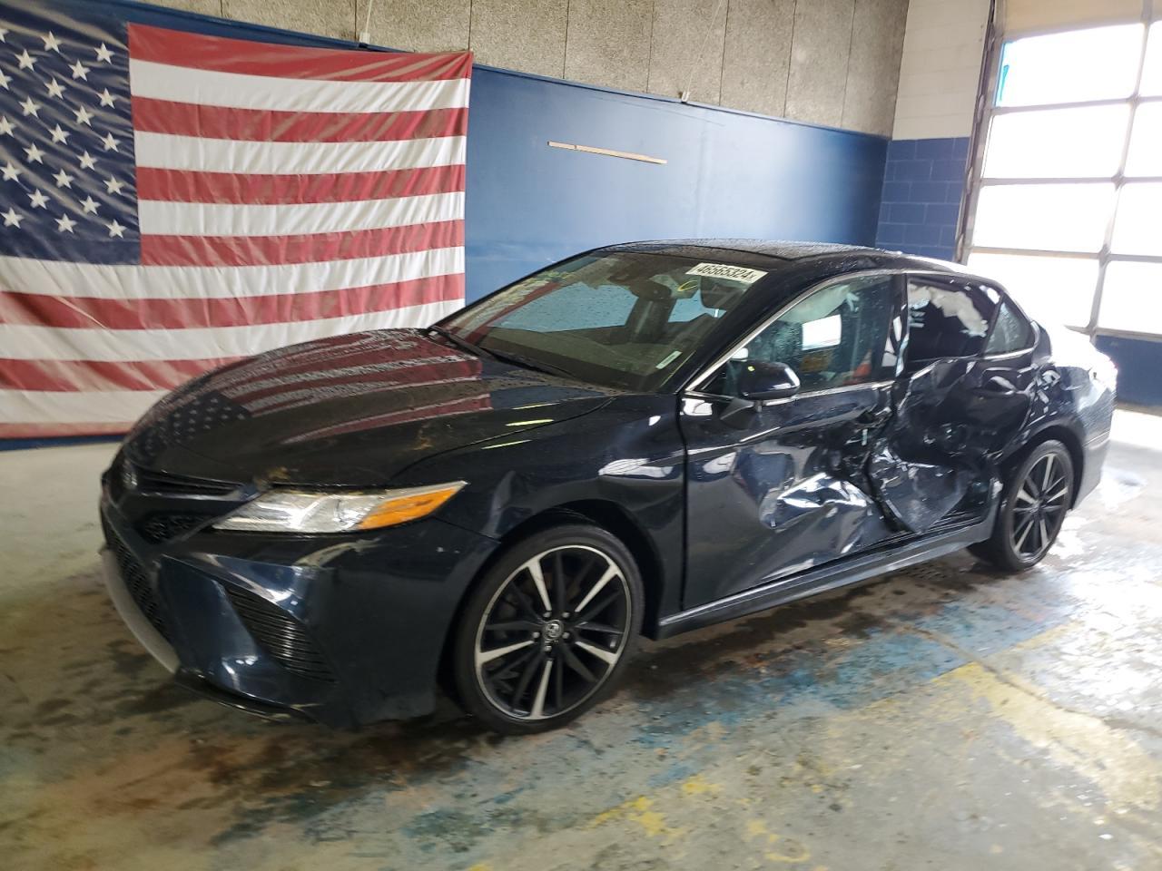 2020 TOYOTA CAMRY XSE car image