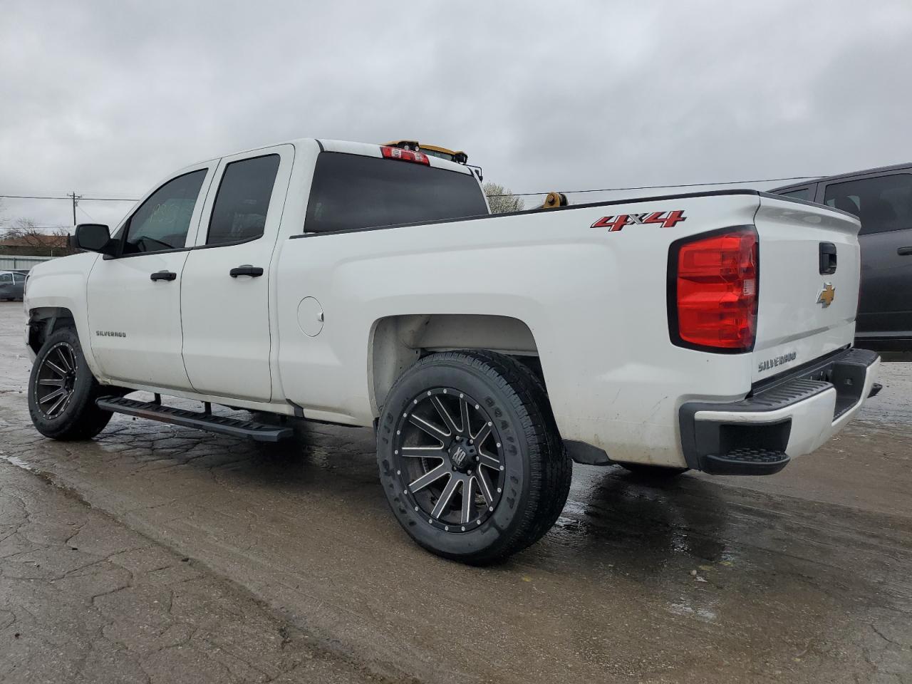 2018 CHEVROLET SILVERADO - Image 2