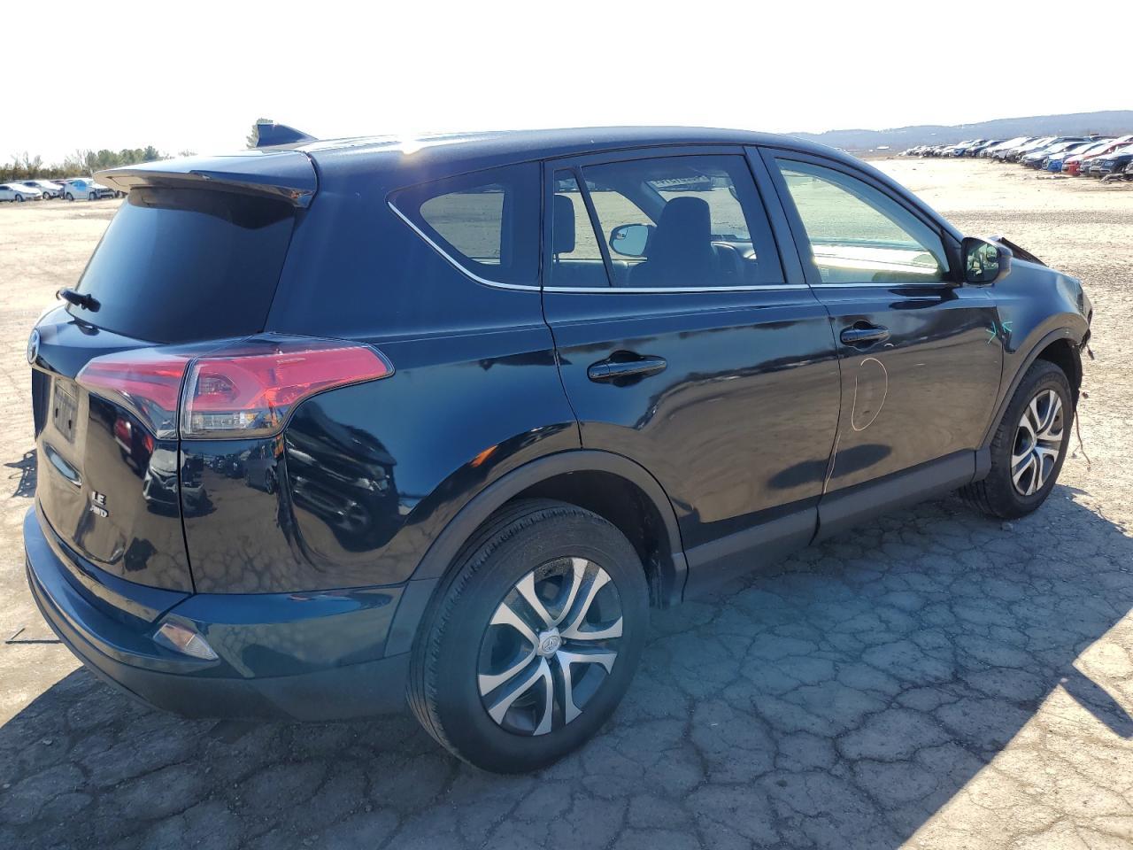 2018 TOYOTA RAV4 LE - Image 3