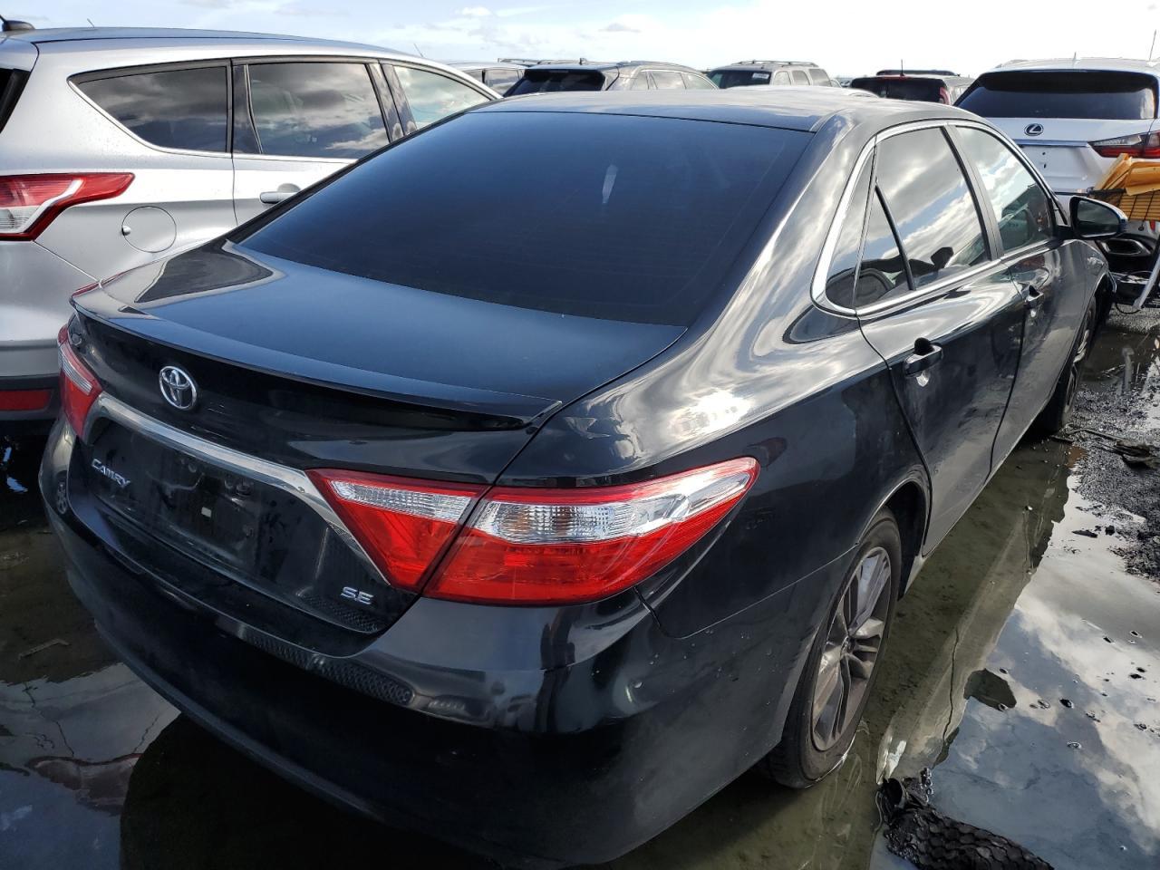 2016 TOYOTA CAMRY LE - Фото 3