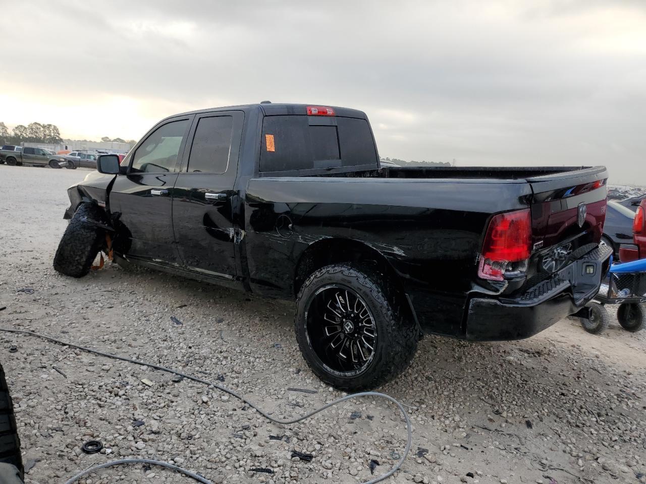 2014 RAM 1500 SLT - Фото 2