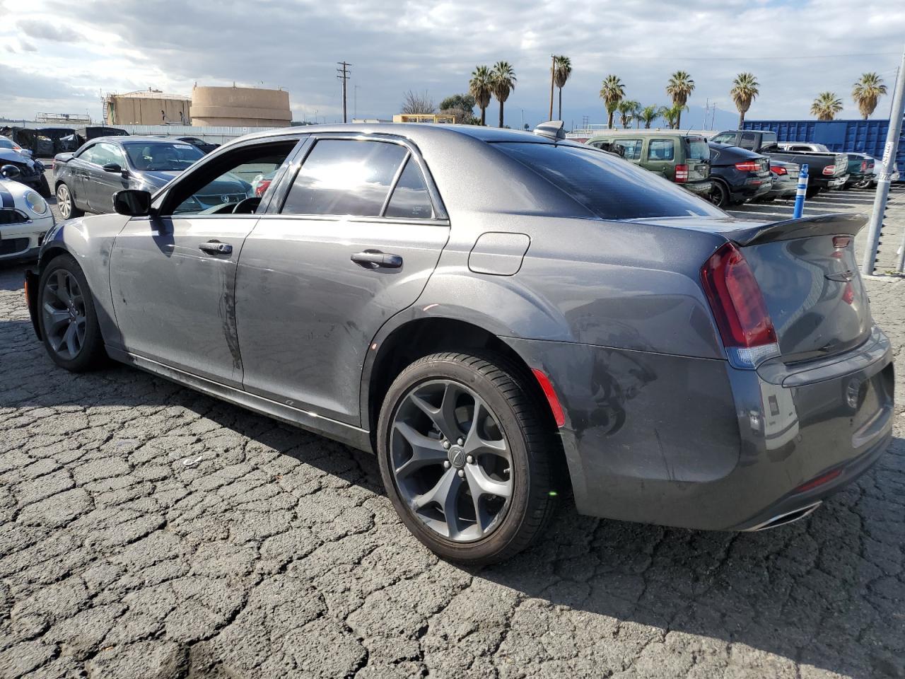 2023 CHRYSLER 300 S - Фото 2