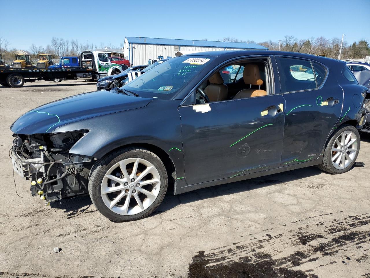 2011 LEXUS CT 200