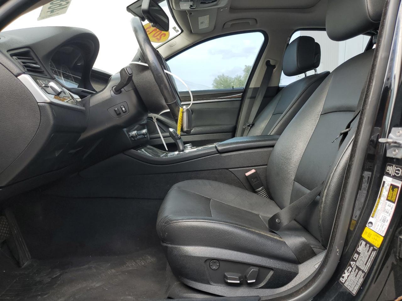 2013 BMW 528 XI - Image 7