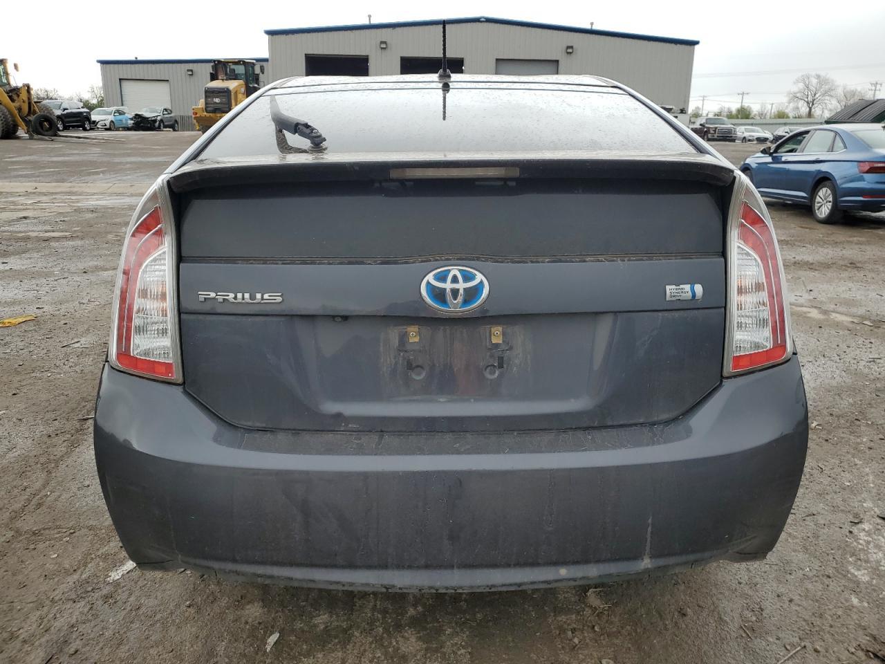 2015 TOYOTA PRIUS - Фото 6